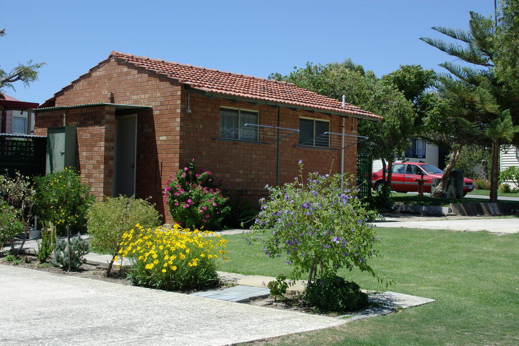 Acclaim Kingsway Tourist Park Hotel Madeley Buitenkant foto