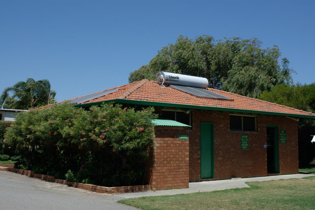 Acclaim Kingsway Tourist Park Hotel Madeley Buitenkant foto