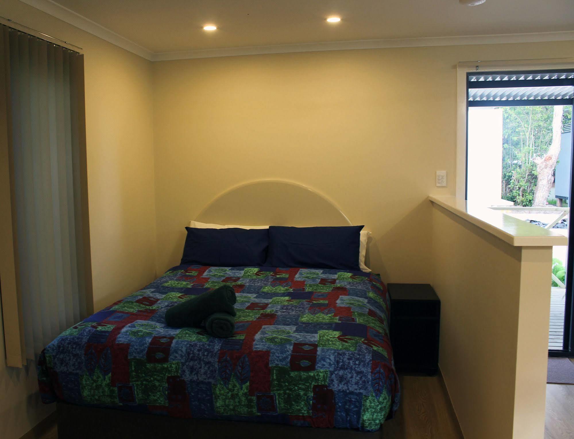 Acclaim Kingsway Tourist Park Hotel Madeley Buitenkant foto