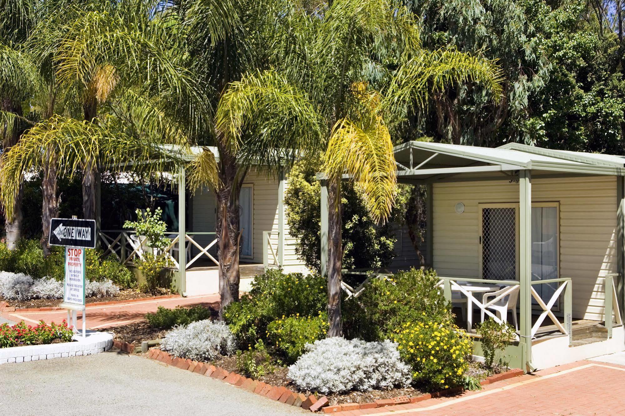 Acclaim Kingsway Tourist Park Hotel Madeley Buitenkant foto