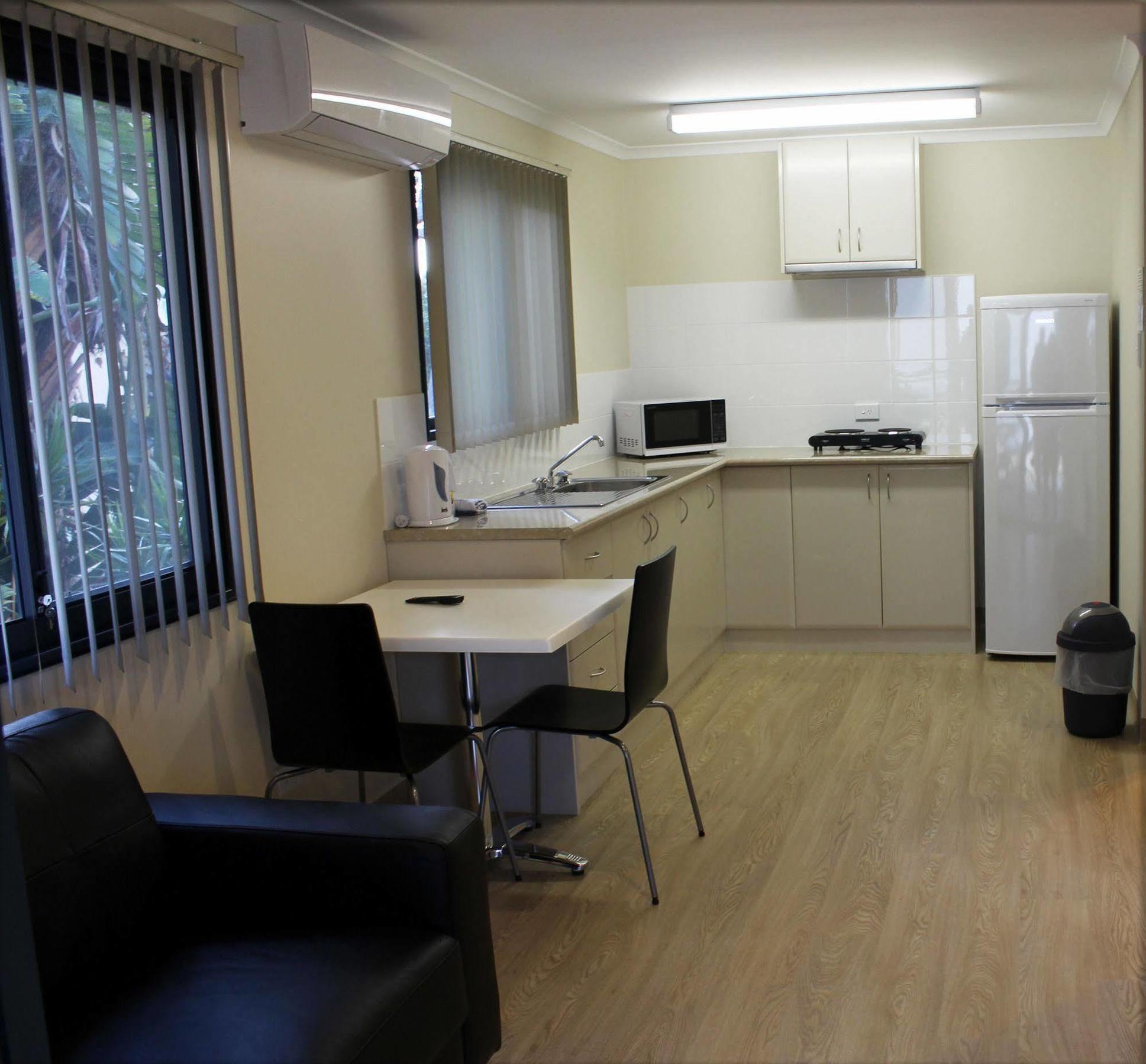 Acclaim Kingsway Tourist Park Hotel Madeley Buitenkant foto